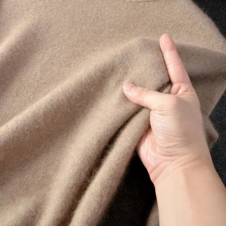 Valen Cashmere Turtleneck
